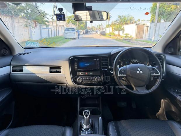 Mitsubishi Outlander 2015 Gray