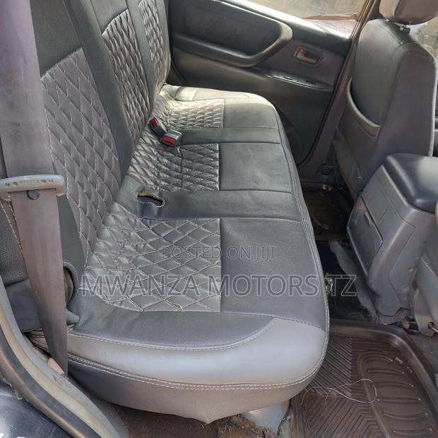 Toyota Land Cruiser 2005 Black