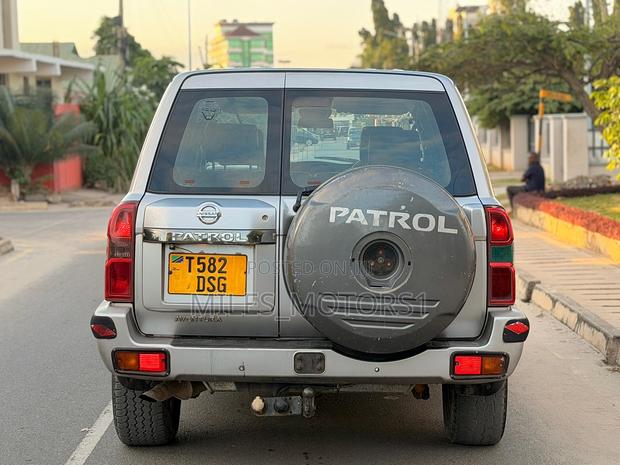 Nissan Patrol 2007 Gray