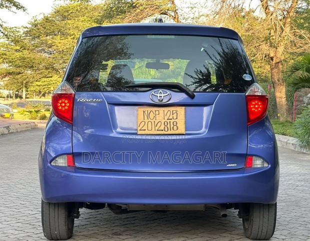 Toyota Ractis 2013 Blue