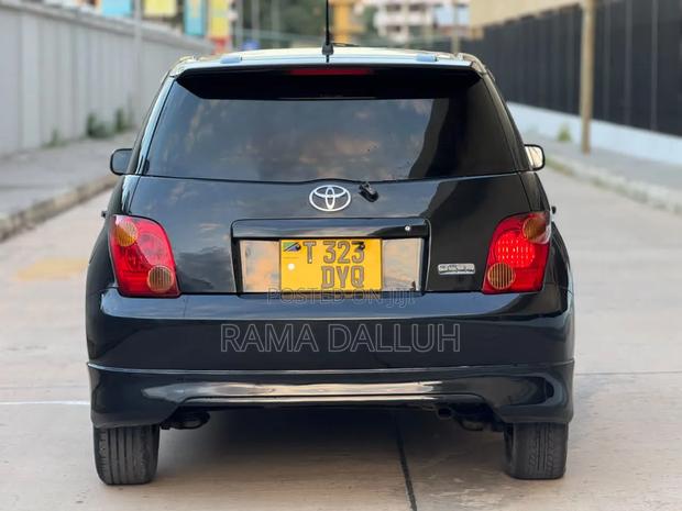 Toyota IST 2003 Blue