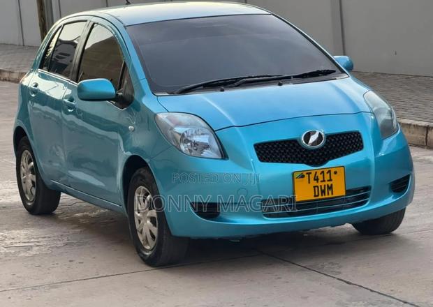 Toyota Vitz 2006 Blue