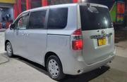 Toyota Noah 2007 Silver for sale