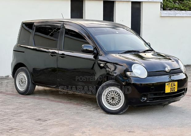 Toyota Sienta 1.5 AWD 2007 Black