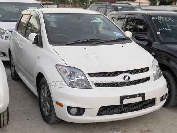 Toyota IST 2005 White