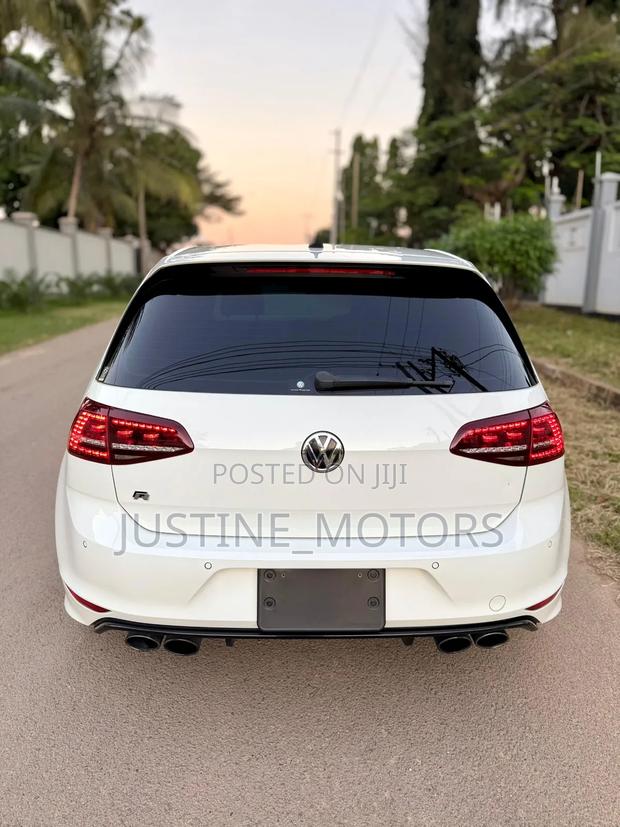Volkswagen Golf 2016 White