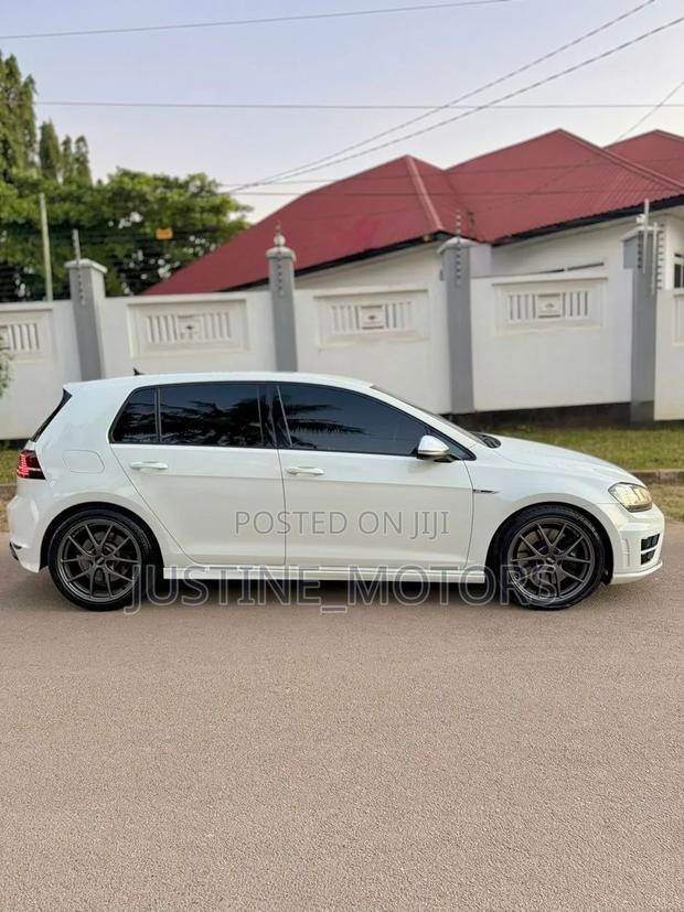 Volkswagen Golf 2016 White