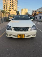 Toyota Crown Royale 2005 White for sale