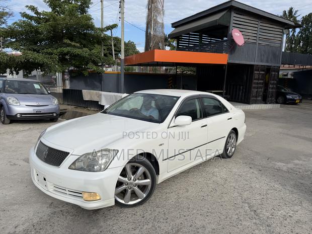 Toyota Crown 2004 Pearl