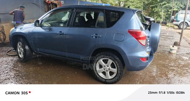 Toyota RAV4 2006 Blue