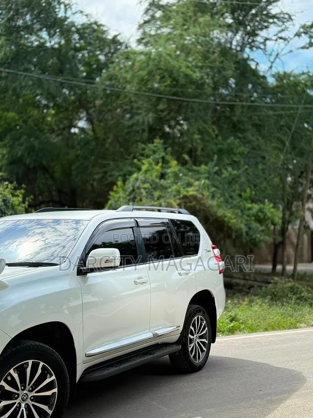 Toyota Land Cruiser Prado 2015 White