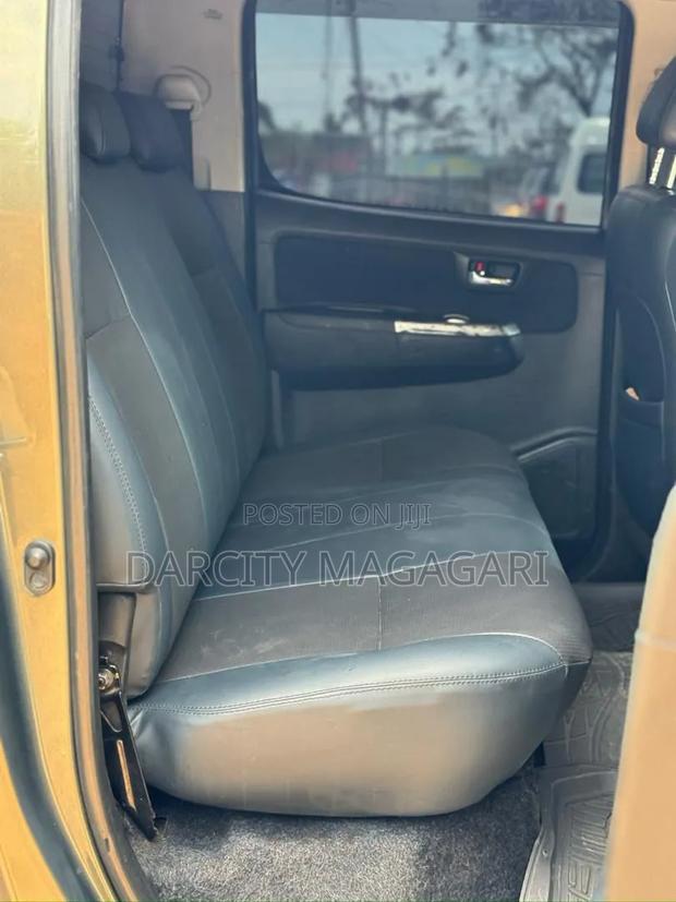 Toyota Hilux 2015