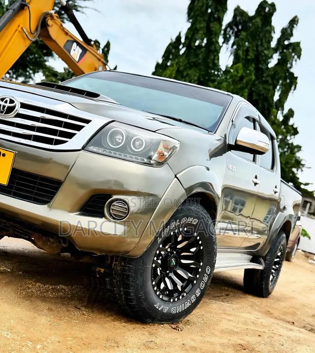 Toyota Hilux 2015