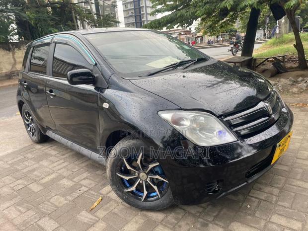 Toyota IST 2003 Black