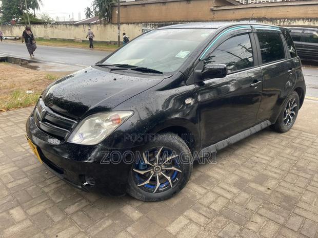 Toyota IST 2003 Black