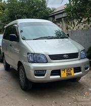 Toyota Noah 2005 Silver for sale