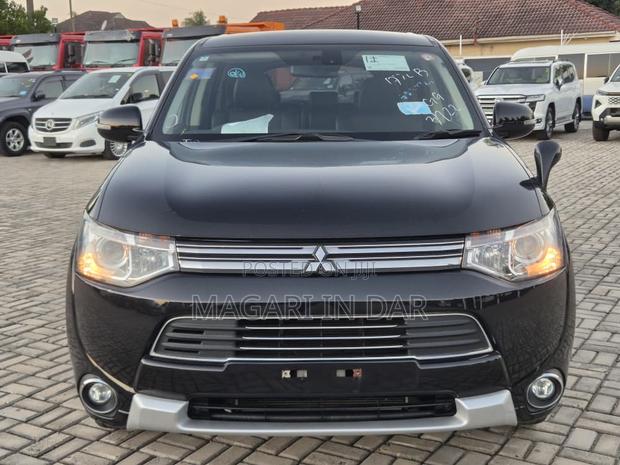 Mitsubishi Outlander 2014 Black