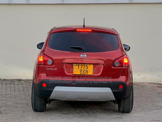 Nissan Dualis 2008 Red