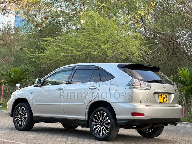 Toyota Harrier 2005 Silver