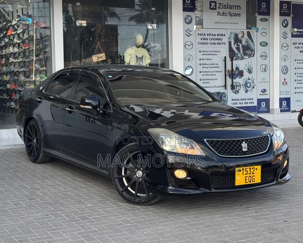 Toyota Crown 2009 Black