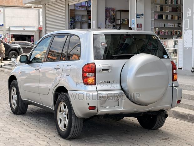 Toyota RAV4 1.8 2005 Silver