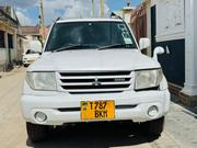 Mitsubishi Pajero 2000 White for sale