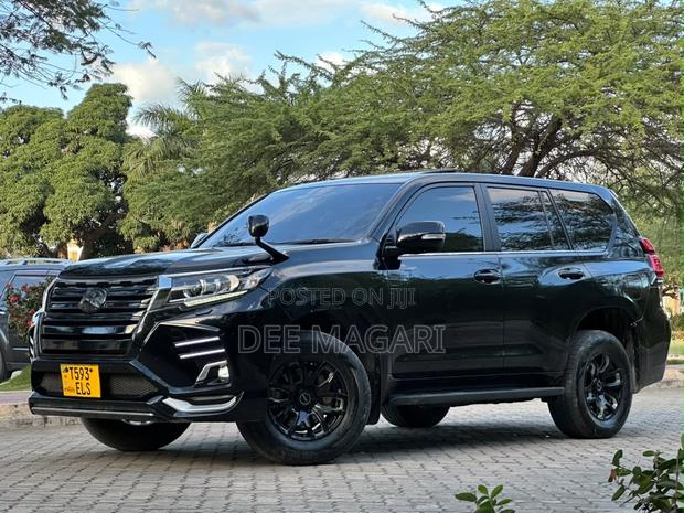 Toyota Land Cruiser Prado 2021 Black
