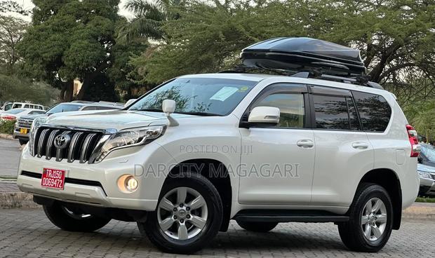 Toyota Land Cruiser Prado 2017 White