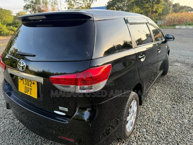 Toyota Wish 2010 Black