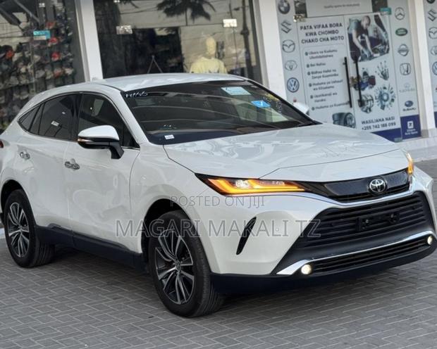 Toyota Harrier 2.0 2020 White