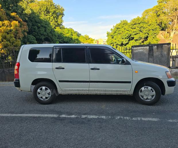 Toyota Succeed 2010 White