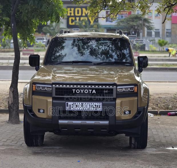 Toyota Land Cruiser Prado 2025 Green