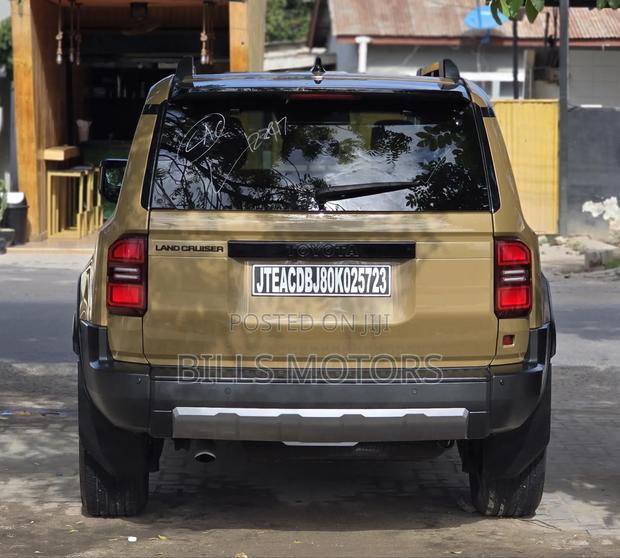 Toyota Land Cruiser Prado 2025 Green