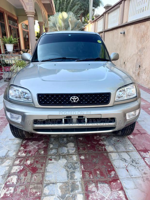 Toyota RAV4 Automatic 2000 Silver