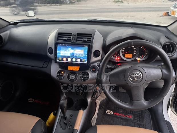 Toyota RAV4 1.8 2007 White