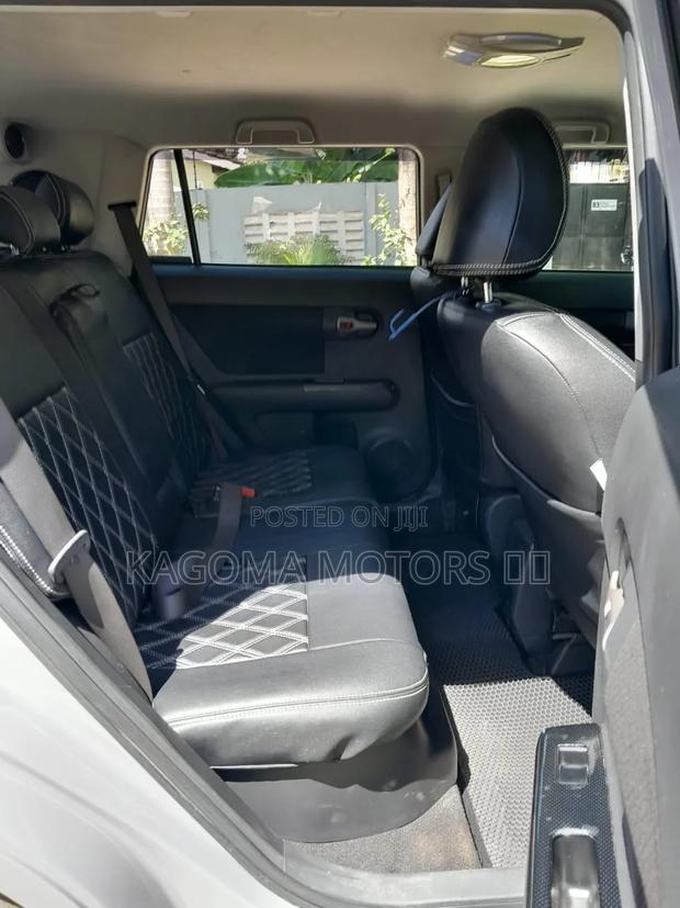 Toyota Corolla Rumion 2010 Green