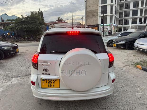 Toyota RAV4 2008 White