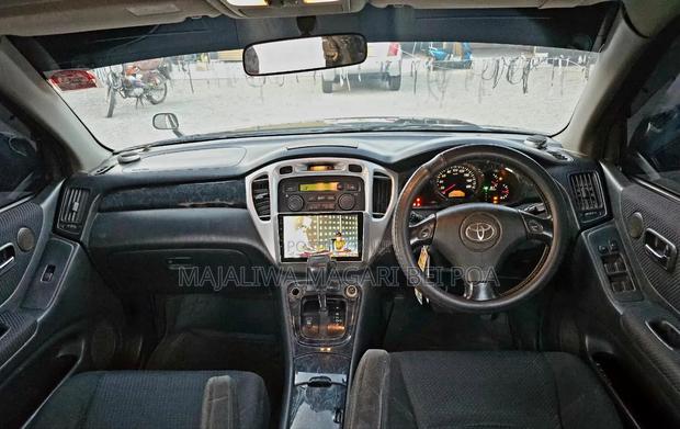 Toyota Kluger 2012 Black