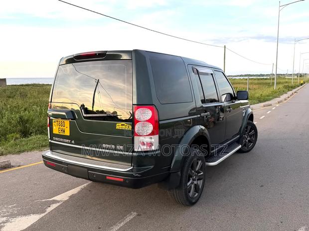 Land Rover Discovery 2012 Gray