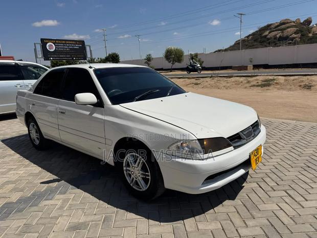 Toyota Carina 1999 White