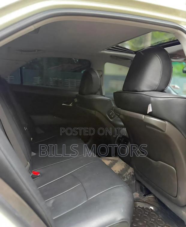 Toyota Crown 2009 White