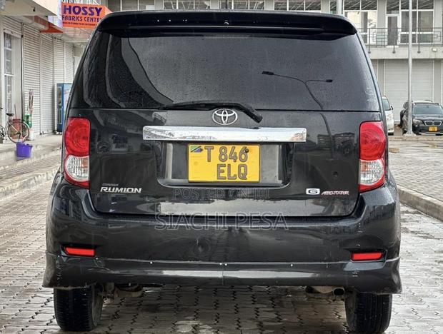 Toyota Rumion 1.5 FWD 2022 Black