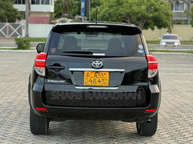 Toyota Vanguard 2016 Black