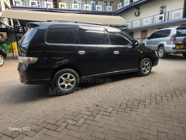 Toyota Gaia 2005 Black