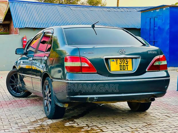 Toyota Brevis 2005 Gray