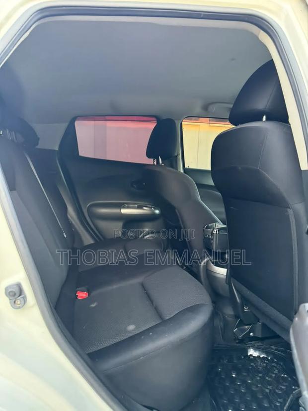 Nissan Juke 2011 White