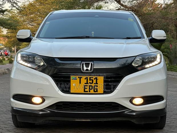 Honda Vezel 2016 White
