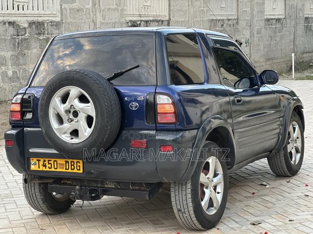 Toyota RAV4 Base 4x4 1999 Blue