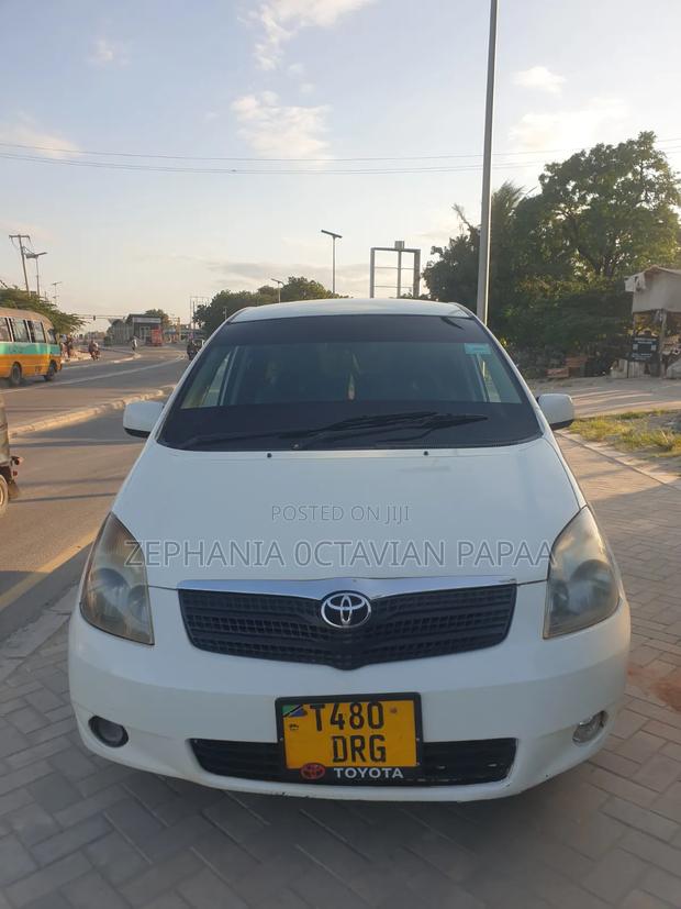 Toyota Corolla Spacio 2003 White