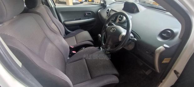 Toyota IST 2002 White